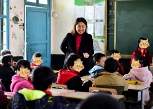 “为农村孩子送法律课”